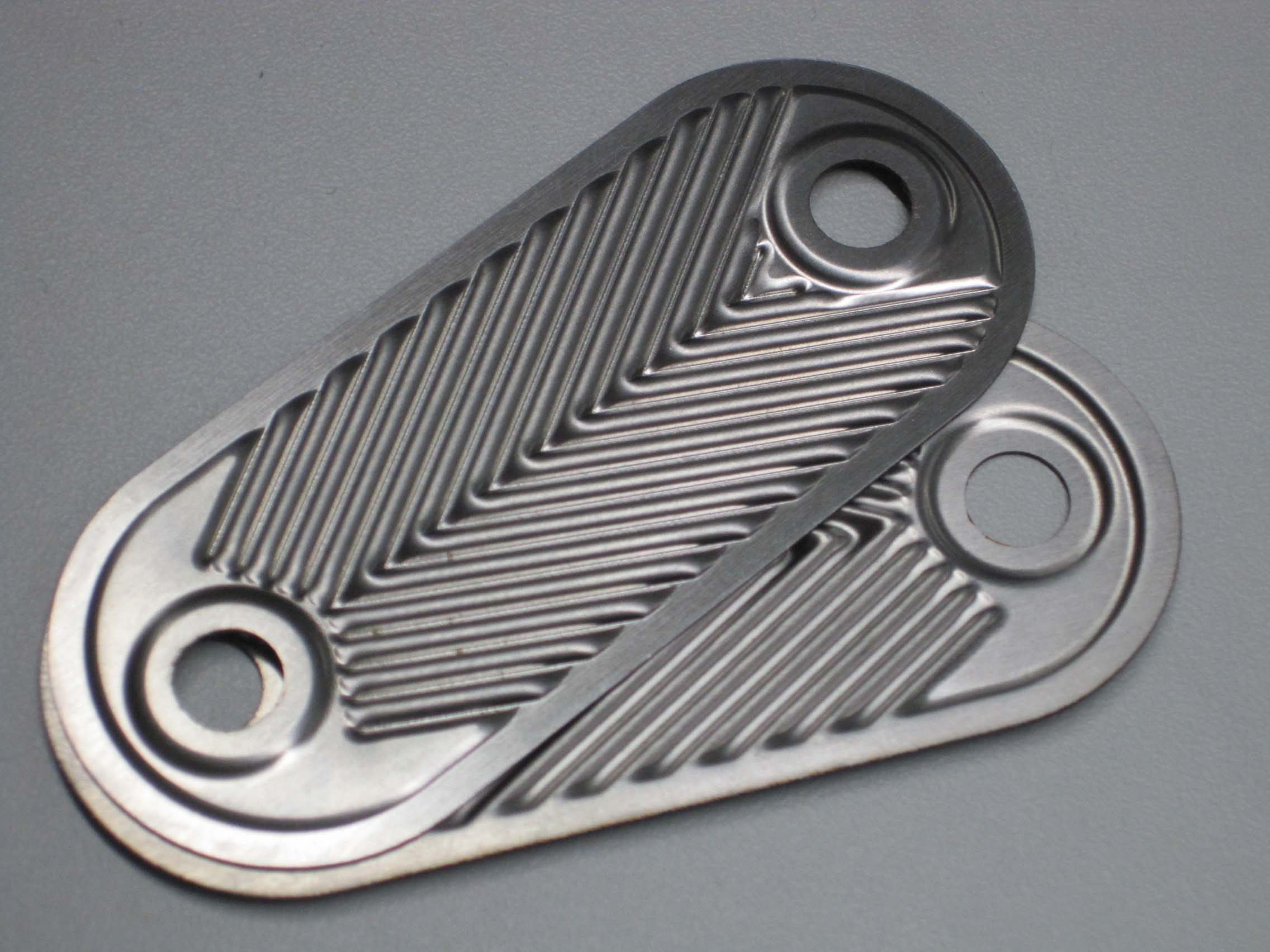 Einzelelement eines Plattenw&auml;rmetauscher f&uuml;r Hochtemperaturanwendungen